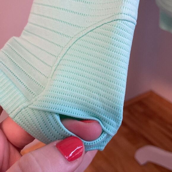 Athleta Mint Green Flurry Blizzard Rib Turtleneck Athletic Top Size Small NEW - Picture 4 of 12